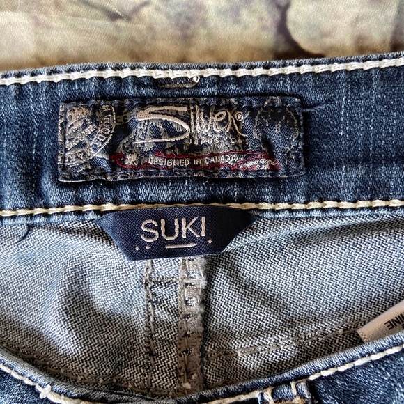 Silver Jeans - Picture 5 of 8